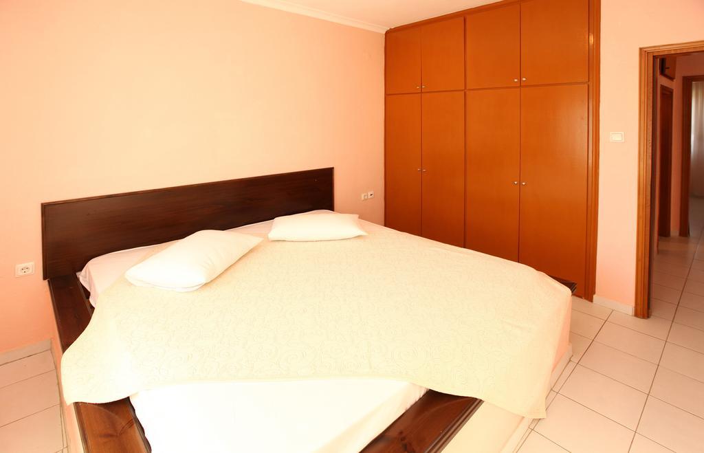 Amarilia Aparthotel Skala Rachoni  Ngoại thất bức ảnh
