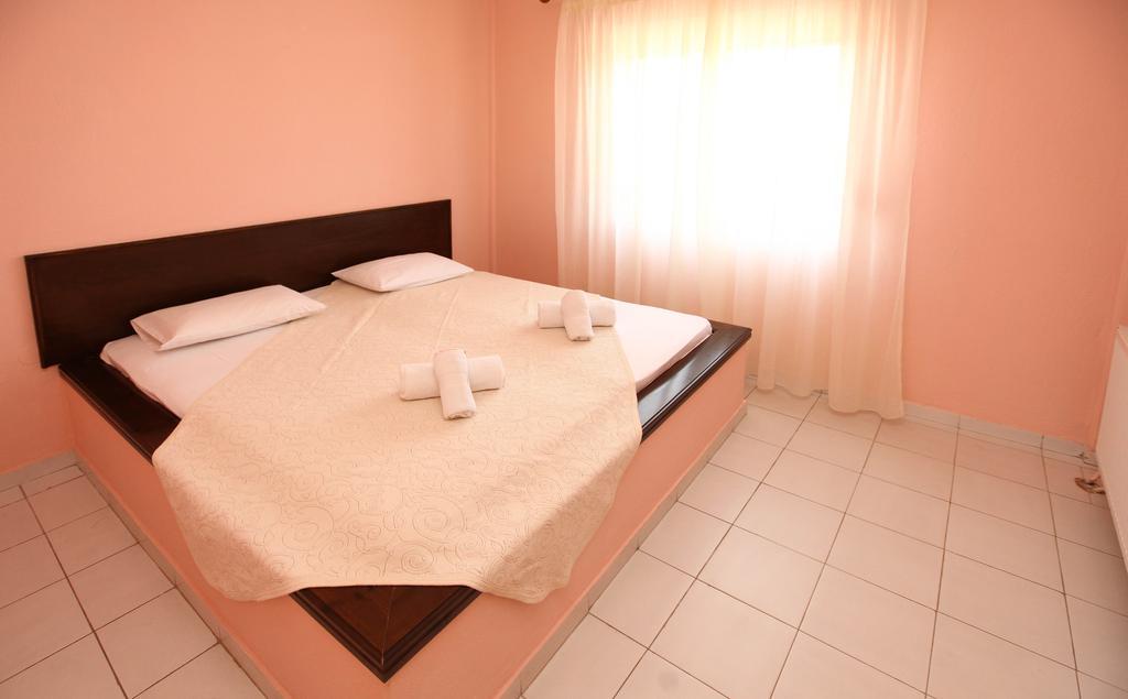 Amarilia Aparthotel Skala Rachoni  Ngoại thất bức ảnh