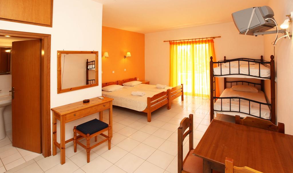 Amarilia Aparthotel Skala Rachoni  Ngoại thất bức ảnh