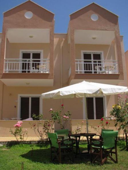 Amarilia Aparthotel Skala Rachoni  Ngoại thất bức ảnh