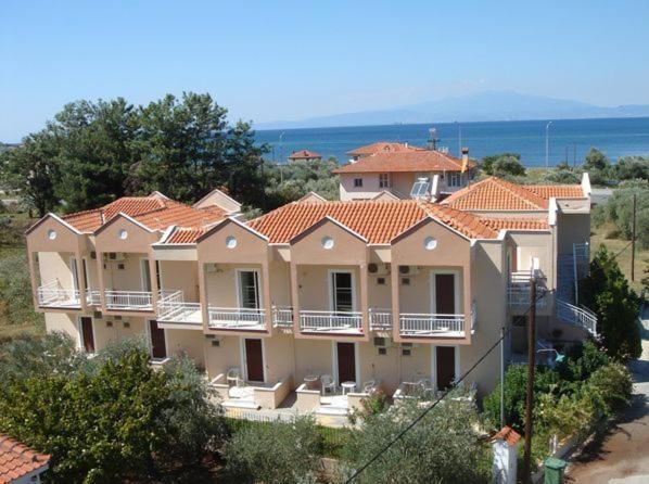Amarilia Aparthotel Skala Rachoni  Ngoại thất bức ảnh